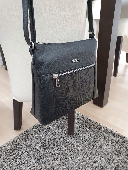 VEZZE torebka damska skórzana listonoszka z paskiem V022 różowa