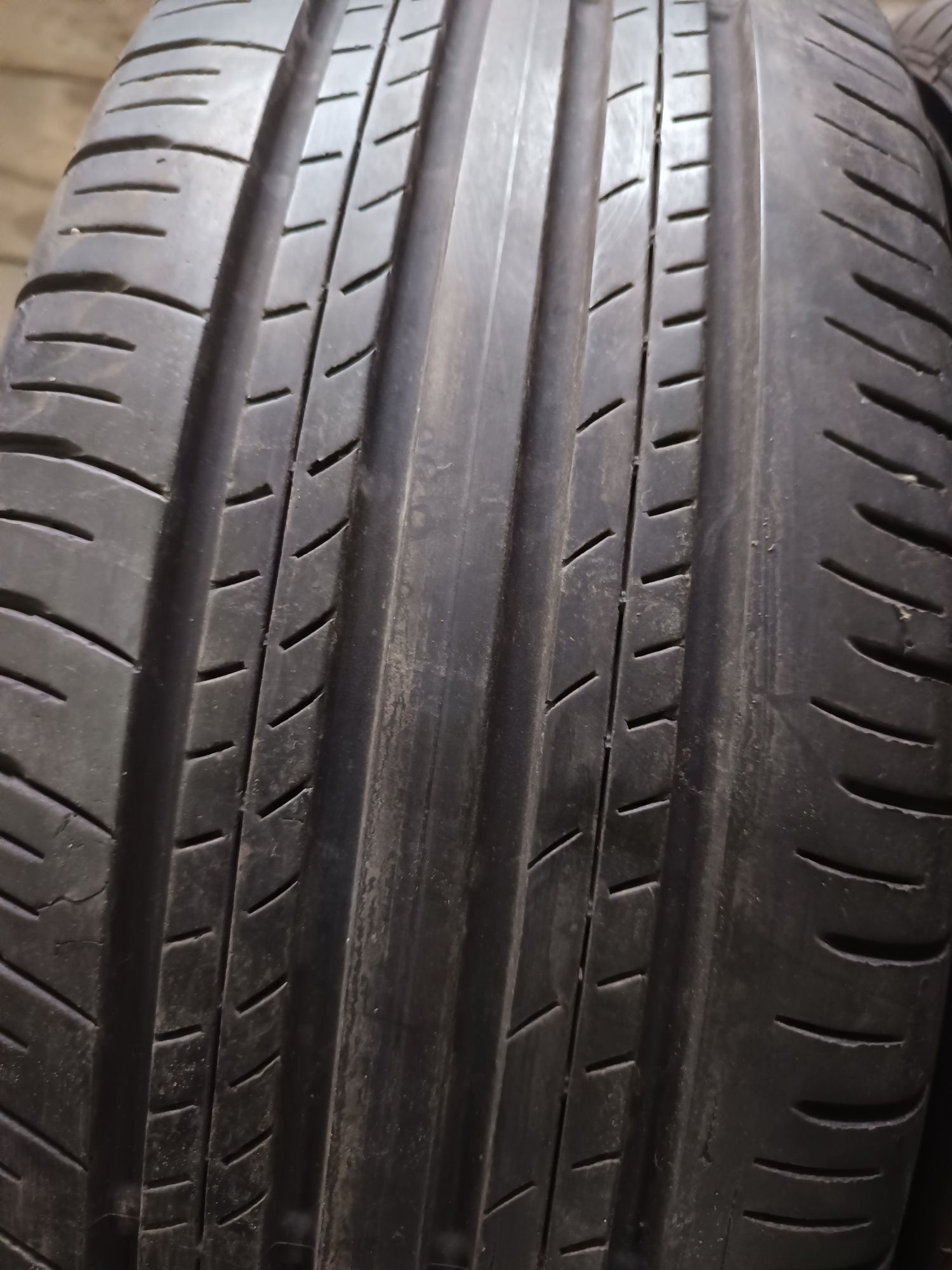 Opony 225/60 r18 Dunlop