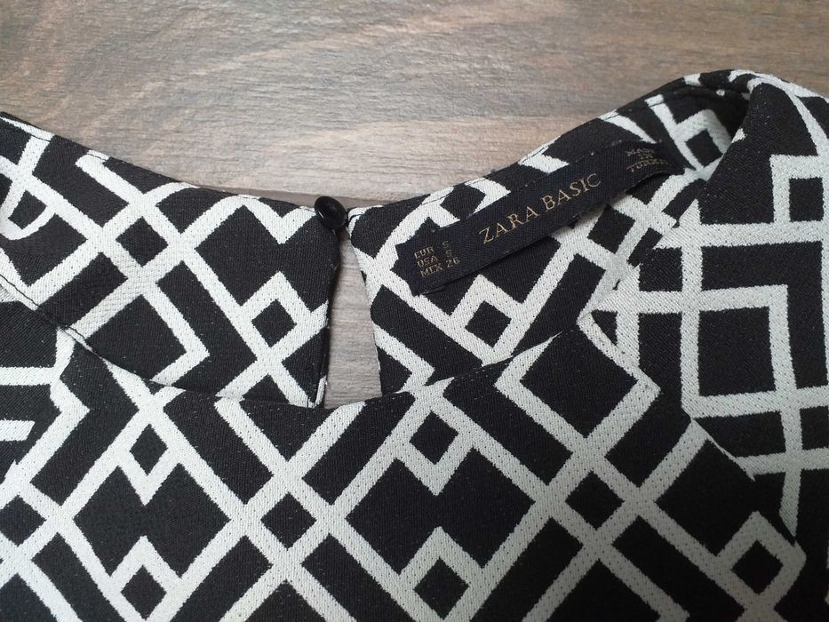 ZARA zgrabna modna sukienka S