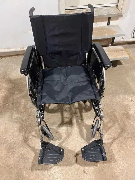 Aluminiowy, lekki wózek inwalidzki