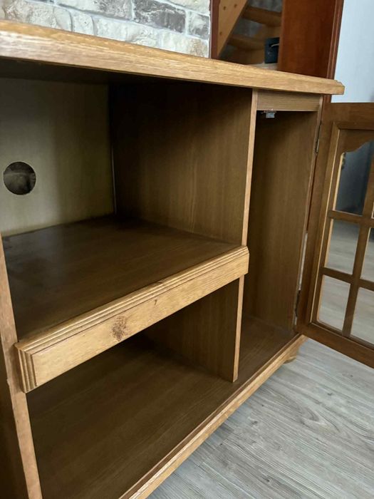 Sprzedam szafkę pod telewizor