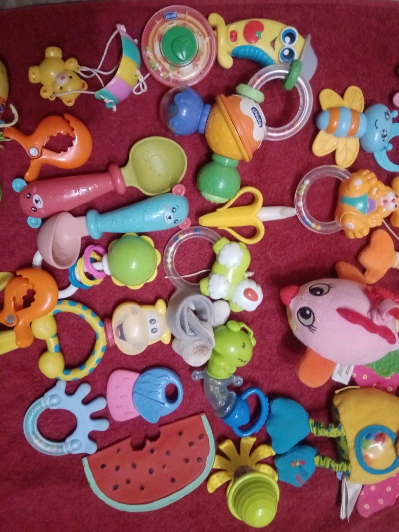 Игрушки для малышей,прорезыватели для зубов, подвески на коляску