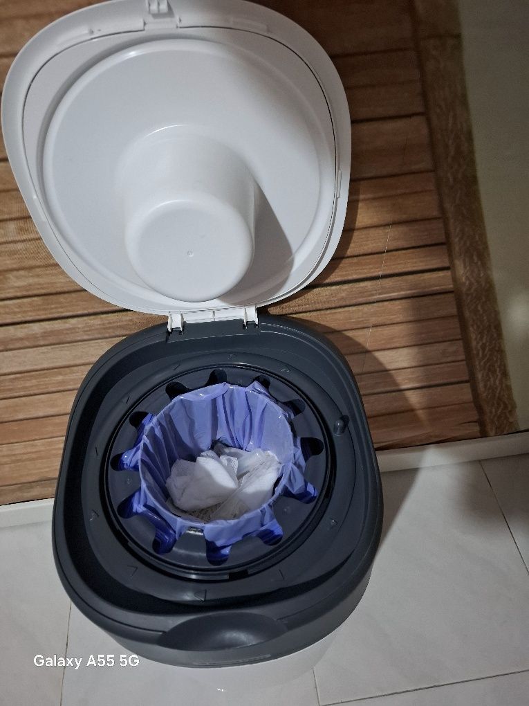 Balde do lixo para fraldas de bebé