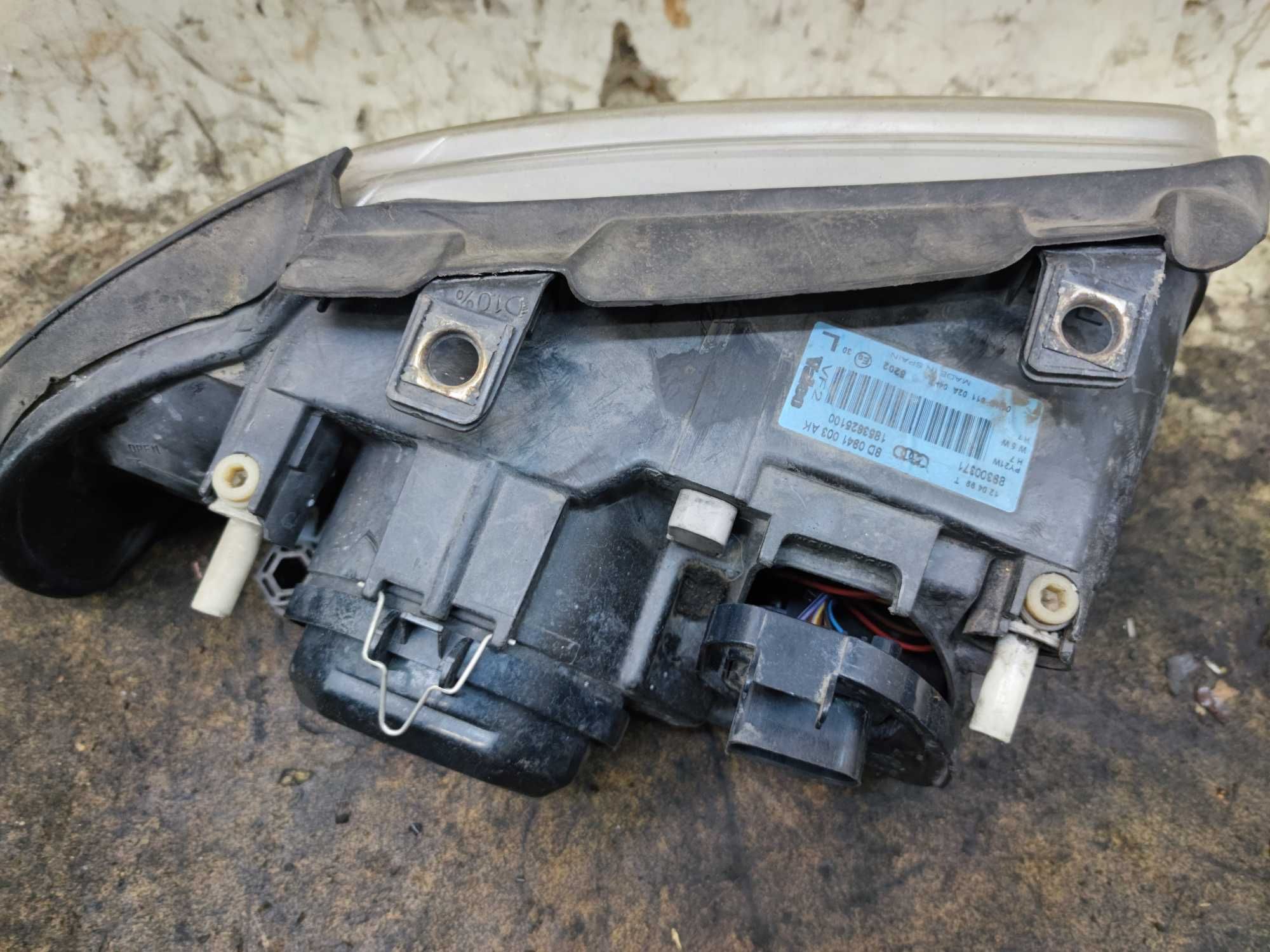 Audi A4 B5 Lift Lampa Przód Przednia Lewa LP