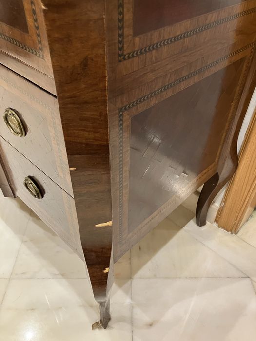 Cómoda antiga para recuperar