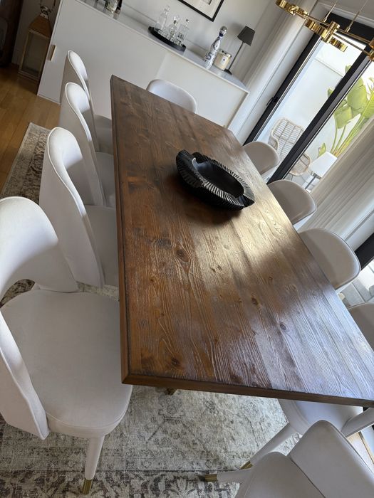 Cadeiras de mesa e poltrona