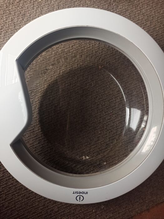 Дверь стиральной машины Indesit