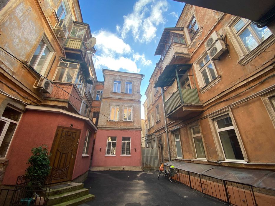 Продам 2 комн. квартиру ул, Разумовская/парк