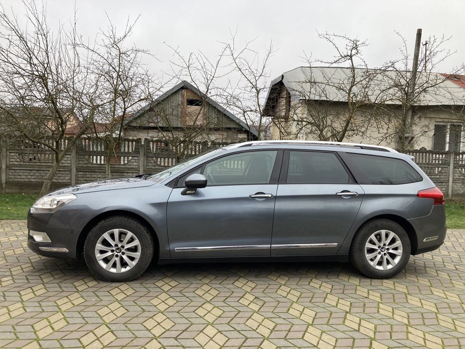 Citroen C5 x7 2012року 1,6 дизель механіка
