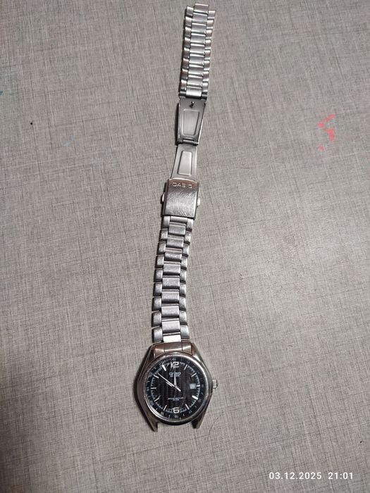 Чоловічий  кварцовий годинник Casio