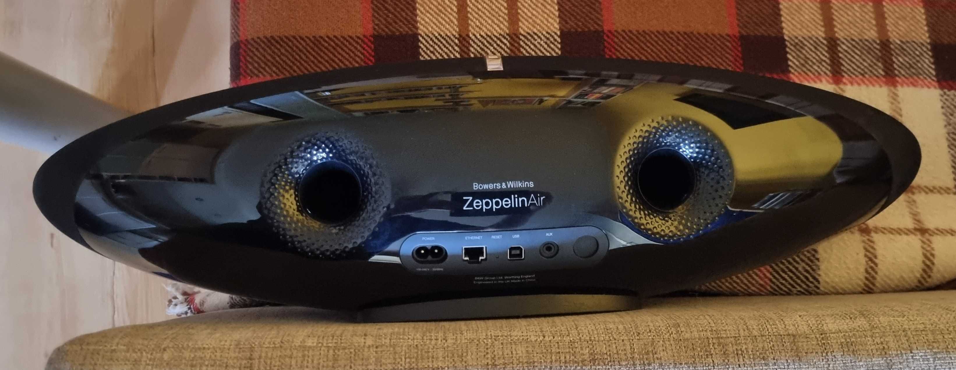 Bowers & Wilkins Zeppelin Air Lightning(gniazdo 8-pin)