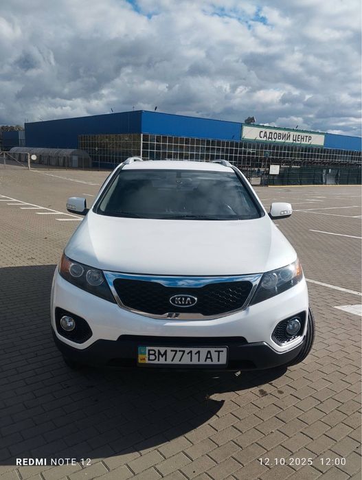 Автомобиль KIA Sorento. Год выпуска 2012