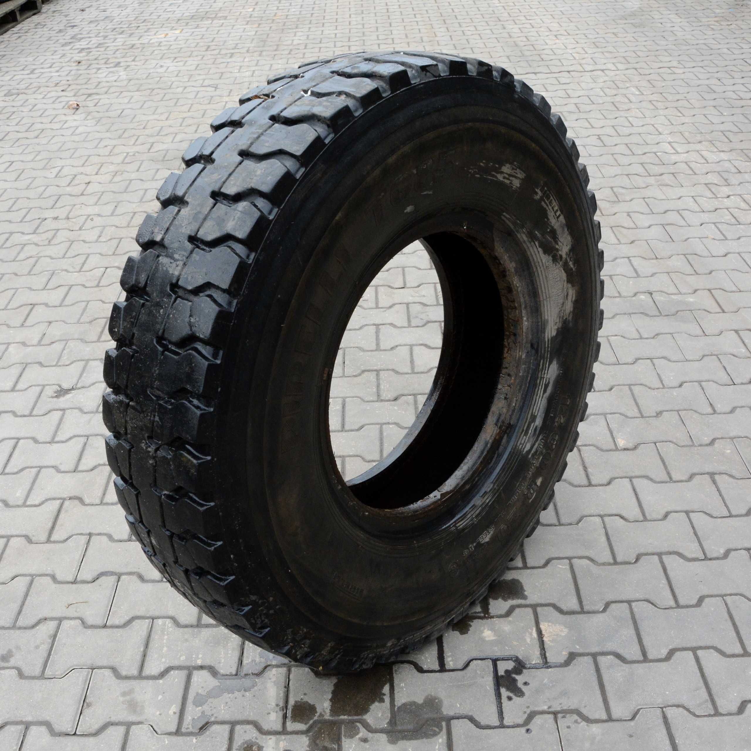 Opona Pirelli TC85 12.00 R20