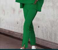 Zielone dresowe spodnie r. 36
