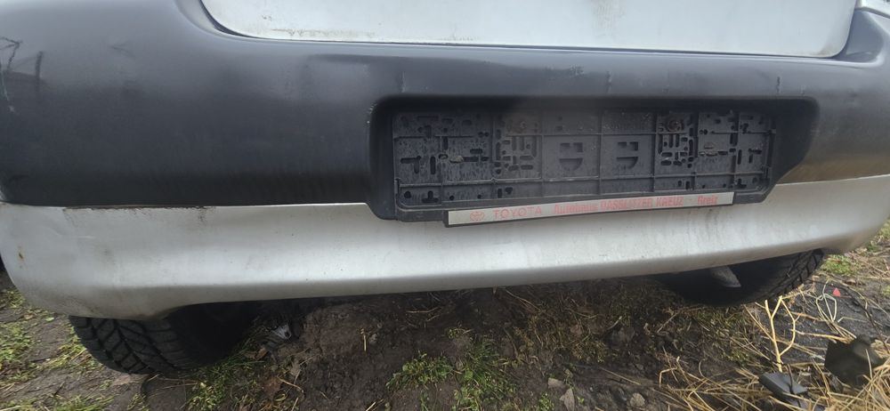 Zderzak tylny tył Toyota Yaris I 2002r 199