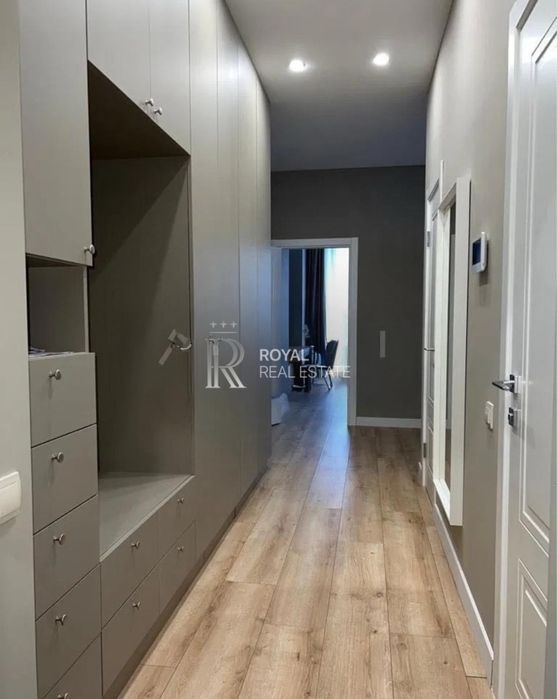 Оренда 3-х квартиры Лейпцизька 13А