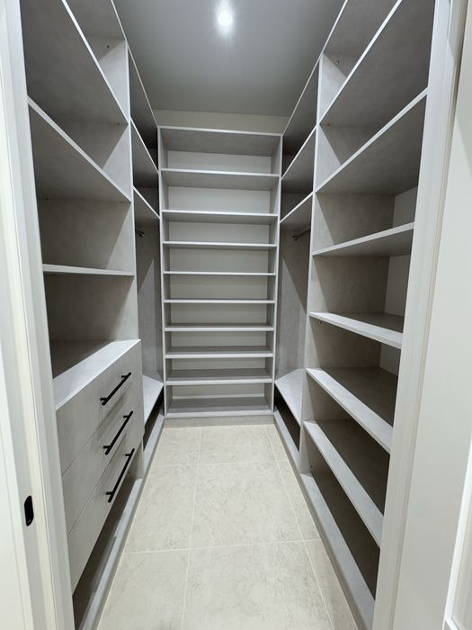 ПРОДАЖ просторої квартири з новим ремонтом