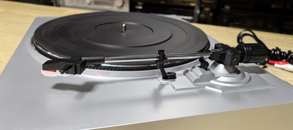 Вініловий програвач ION TTUSB05