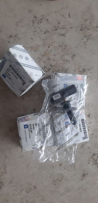 Czujnik ciśnienia TPMS OPEL Combo 95.518232 GM Nowy
