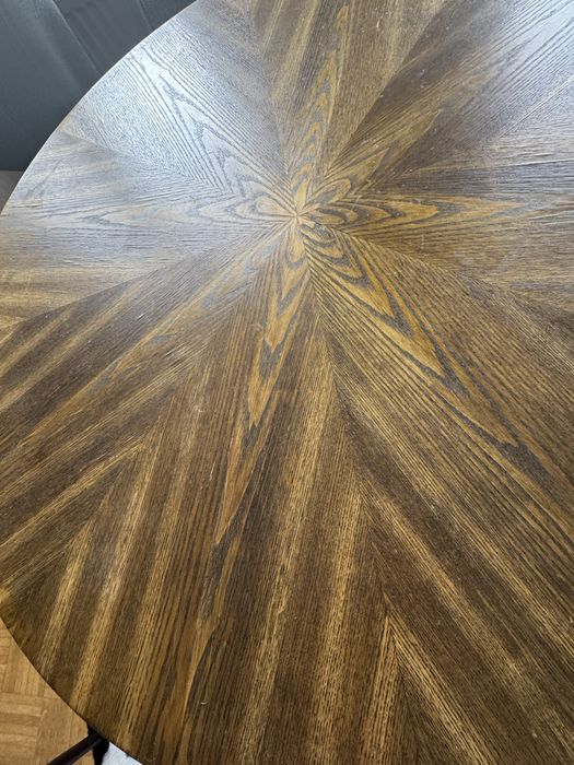 Stół do jadalni na jednej nodze