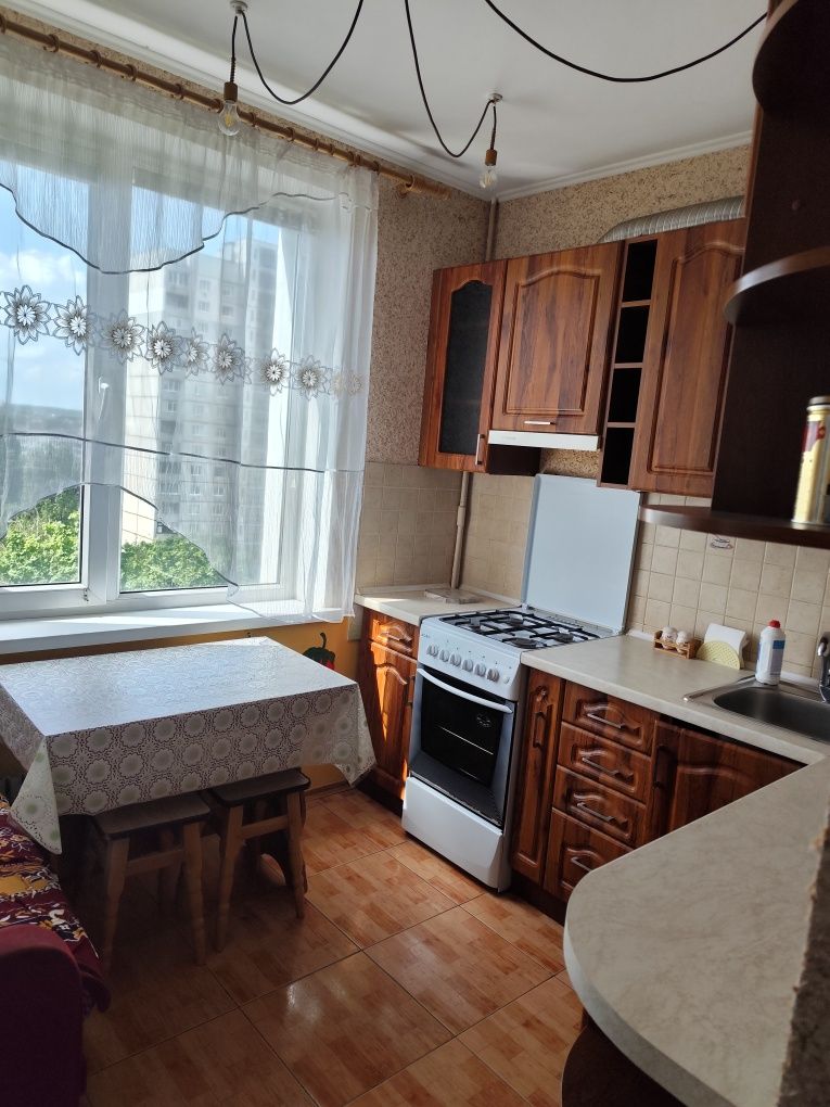 Продам 1комн.с ремонтом возле метро Салтовское (Героев труда)