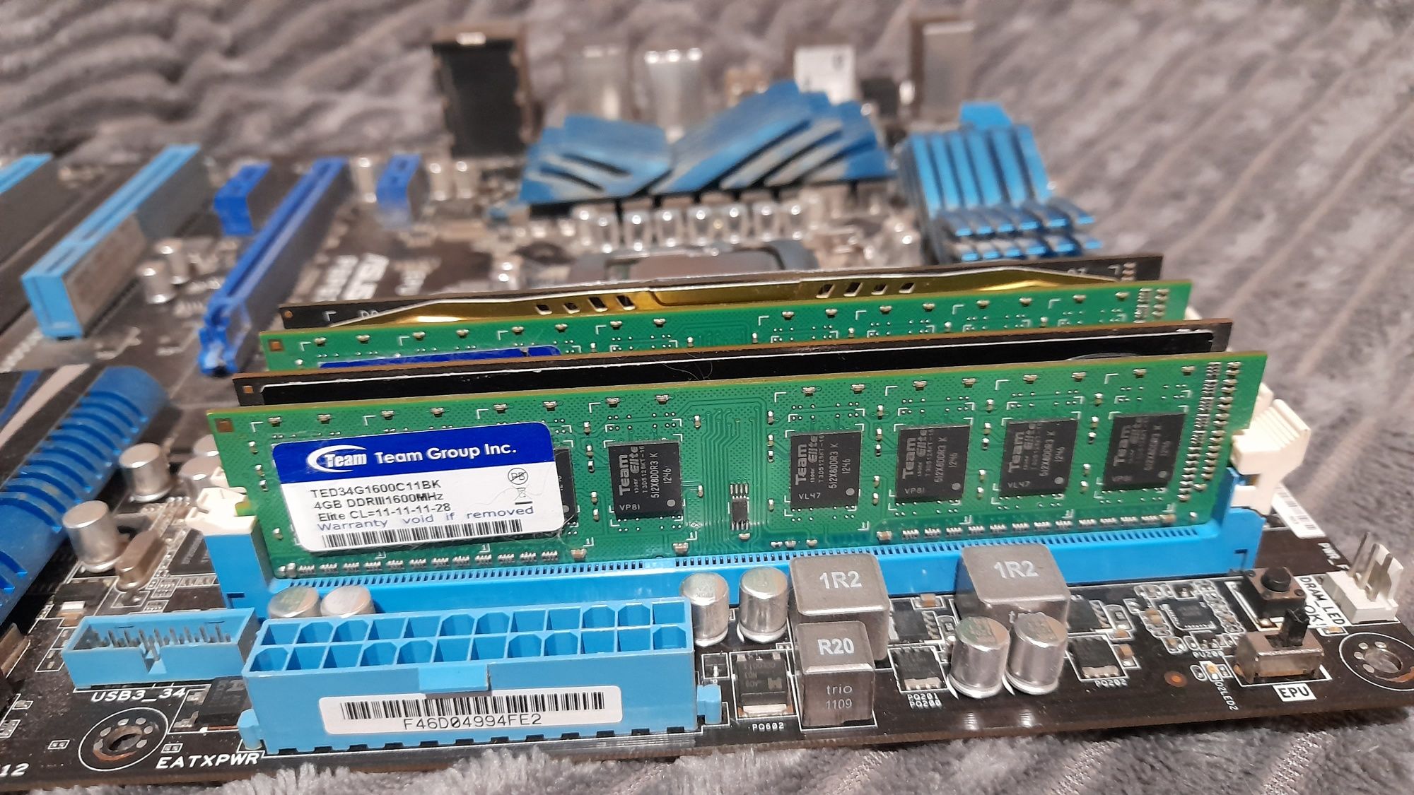 Комплект Материнка Asus p8p67 ,процессор intel core i7 2600k, озу 16gb