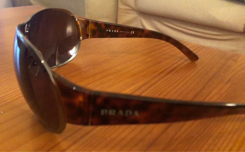 Óculos de sol Prada originais