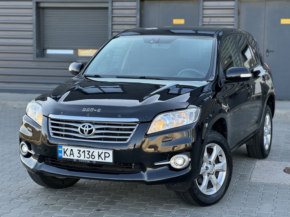 Toyota Rav4 2010 год Рестайлинг 2.2 турбо дизель полный привод