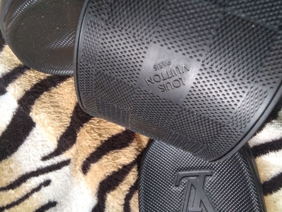 Шлепанцы Луи виттон