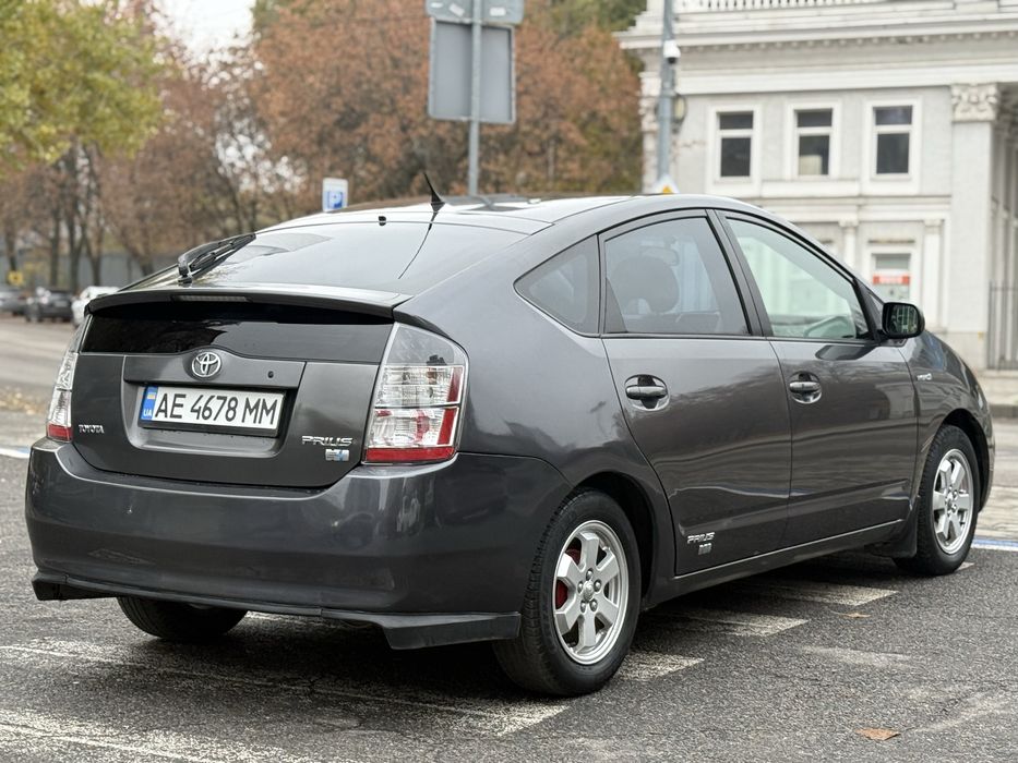 Toyota Prius в отличном состоянии