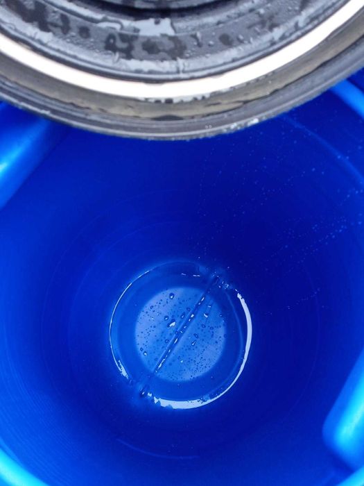 Пластикова бочка на 30л б/в з ручками