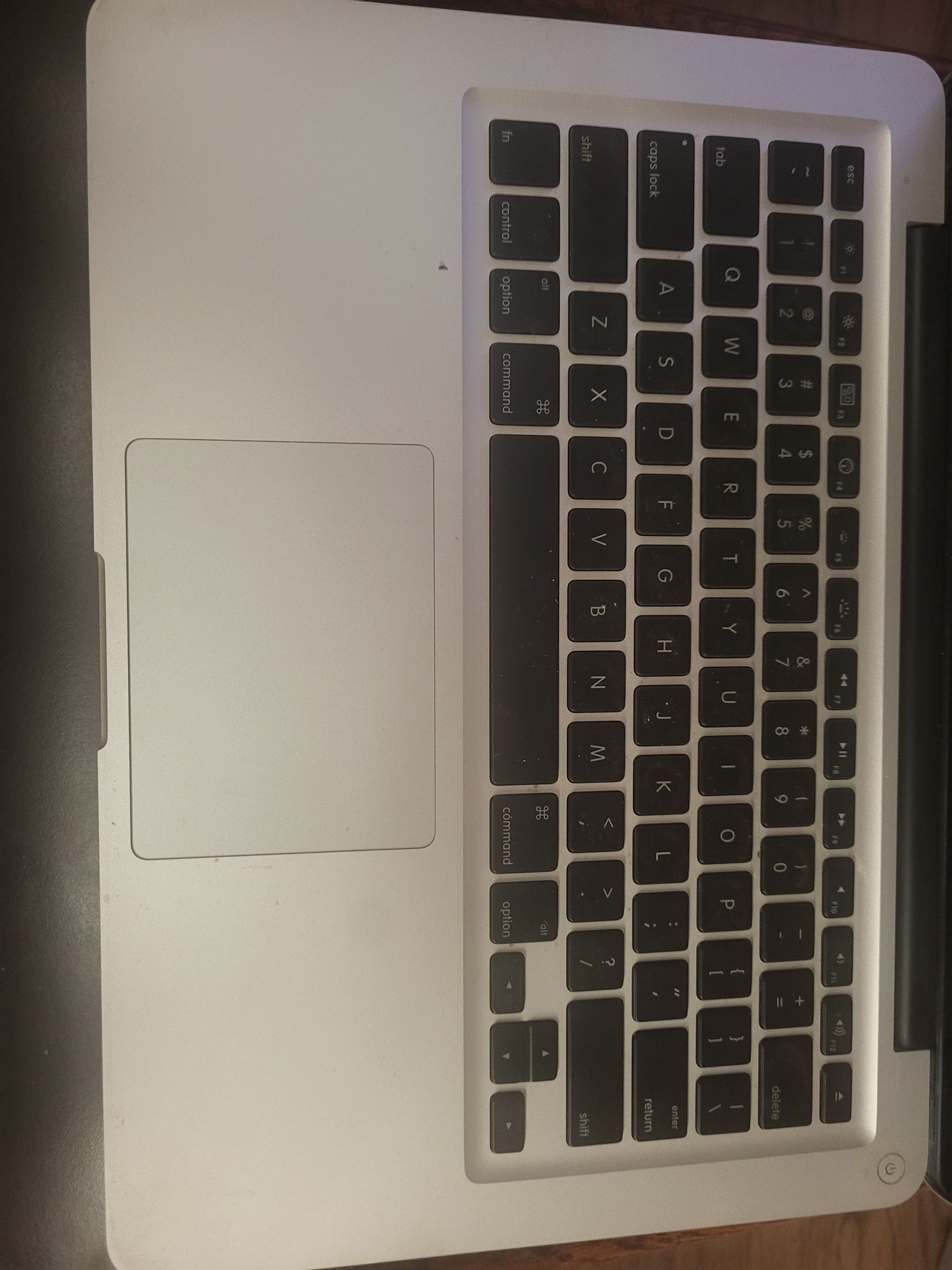 Sprzedam uszkodzonego MacBook Pro A1278. (NA CZESCI ALBO W CAŁOSCI)