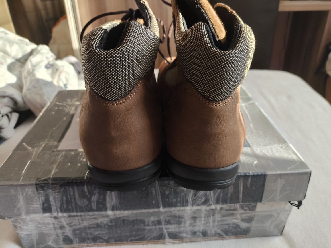 Nowe buty Dansko r. 46