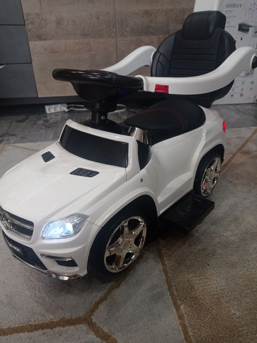 Samochodzik pchacz skóra Mercedes 4w1 GL63 bujak