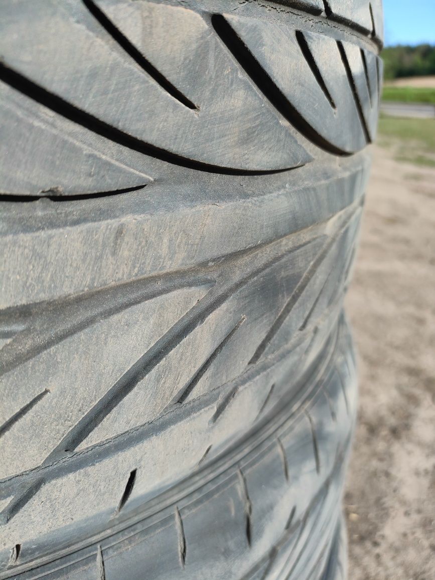 Opony letnie 215/45 R17