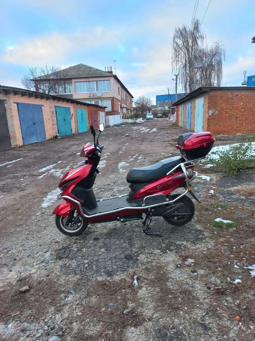 Електроскутер AIMA JOURNEY (Red) 2304 Wh