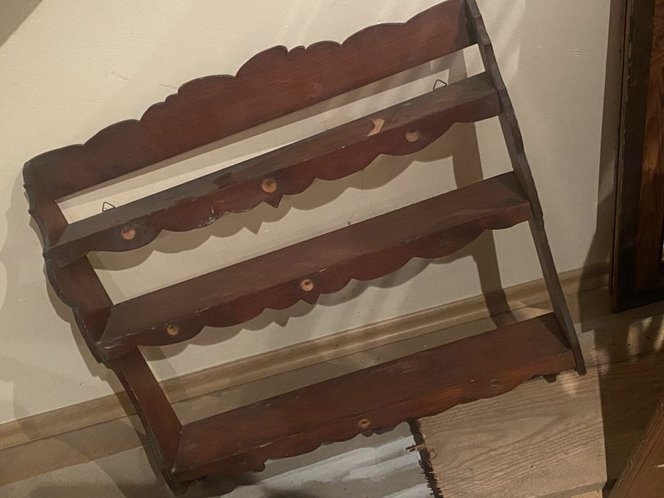 Stara półka kuchenna do renowacji