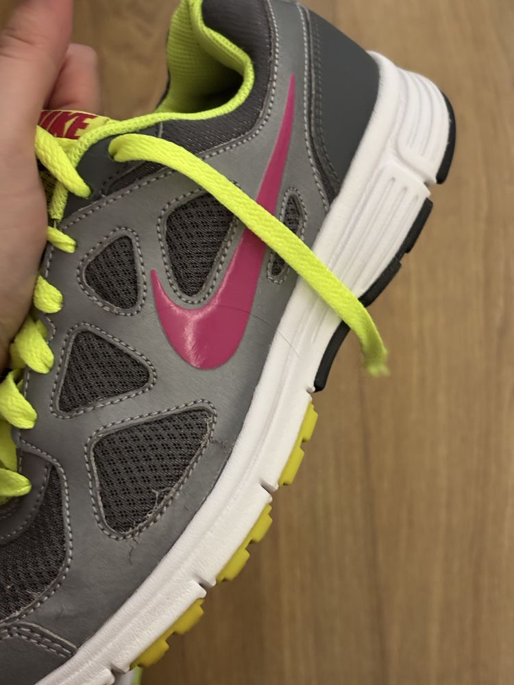 Nike revolution 39 damskie szare zielone szaro-zielone