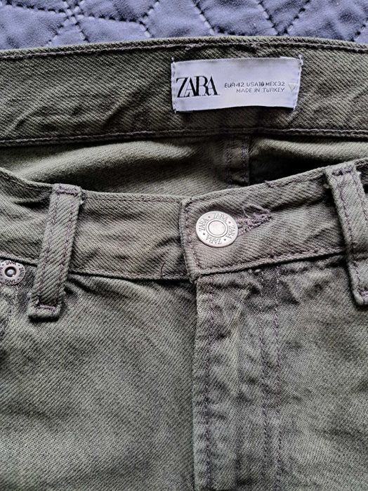 Oliwkowe szerokie jeansy Zara rozm. 42