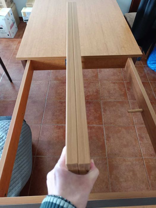 Mesa de jantar extensível Lourini 160/239cmx90cm e as 4 cadeiras