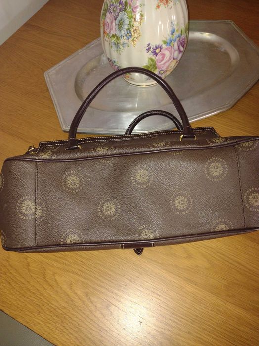 Mala castanha ótimo estado