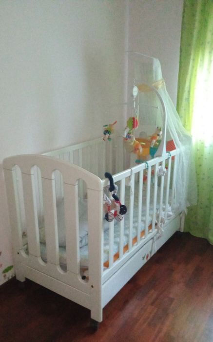 Berço branco completo