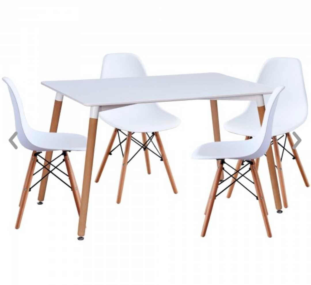 Conjunto de Mesa e Cadeiras