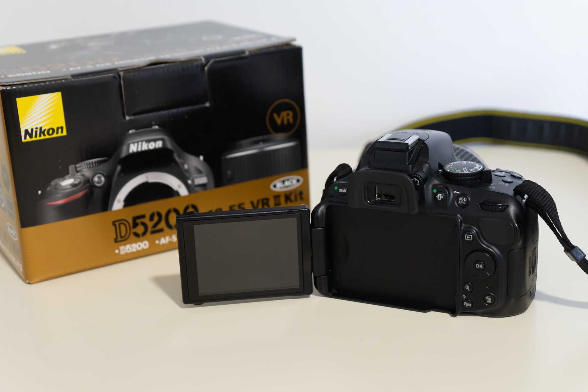 Nikon D5200 com 3 lentes e acessórios