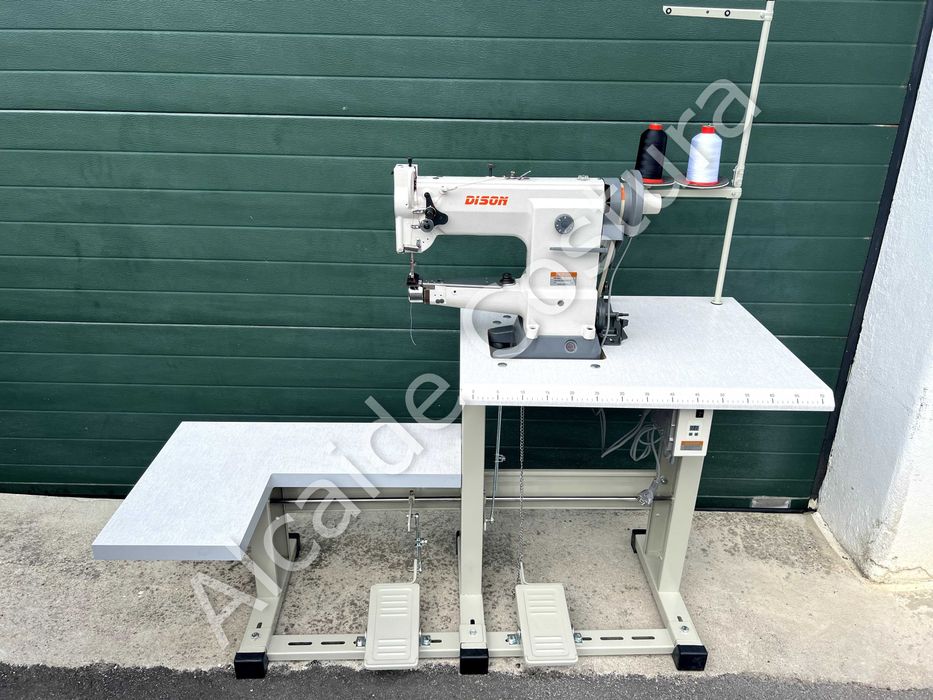 Máquina de costura industrial de triplo Arrasto Braço