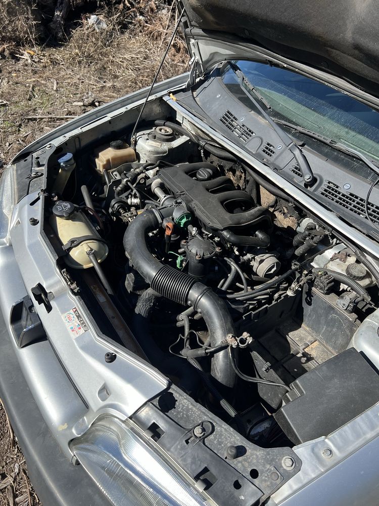 Peugeot partner 1.9d 5 lugares