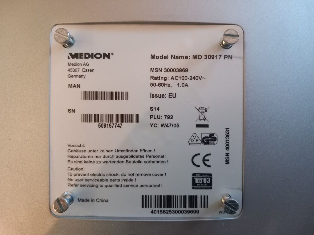 Monitor Medion model MD 30917 PN