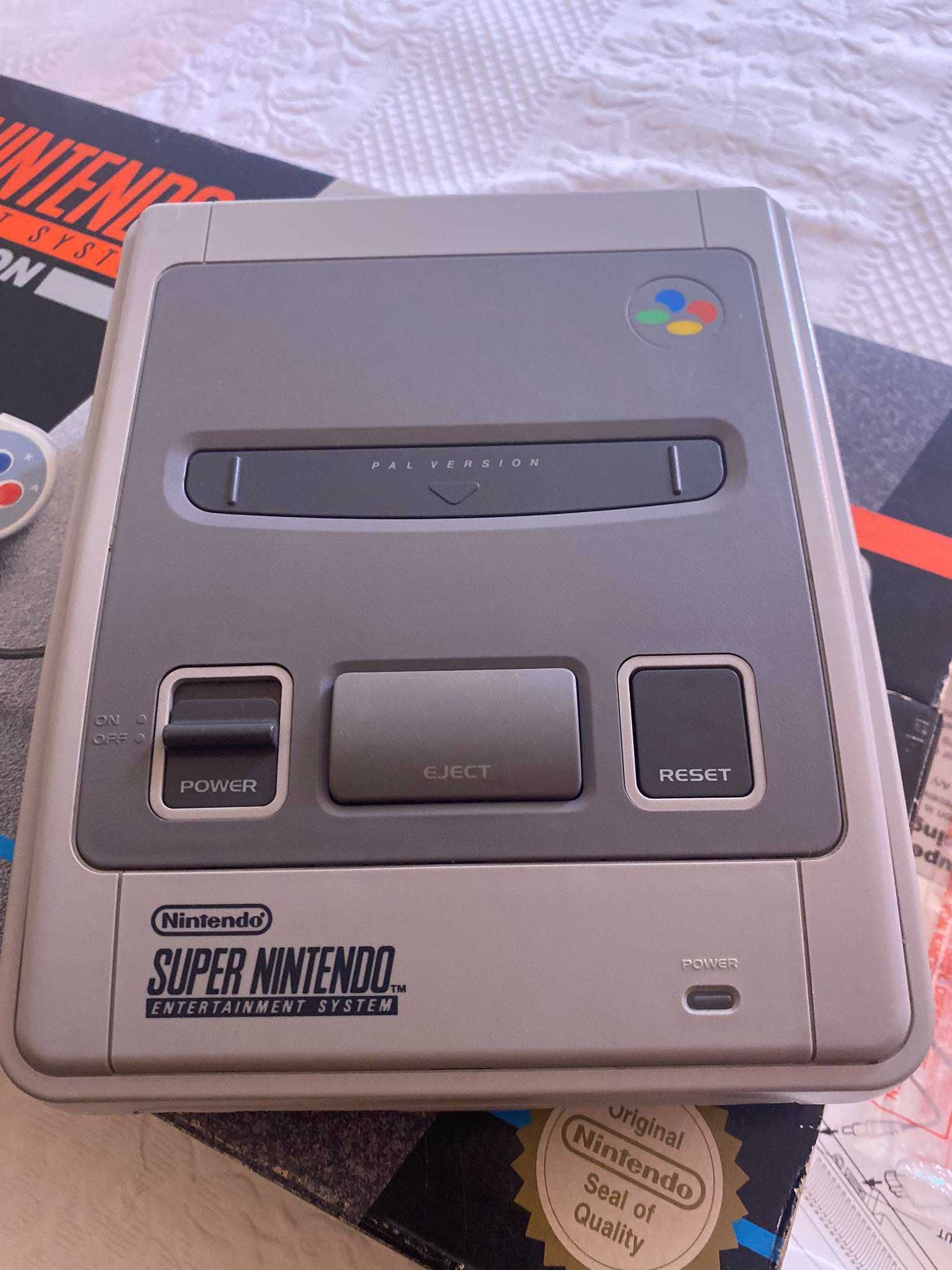 Super Nintendo com caixa (como nova)