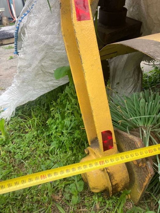 Щітка комунальна дорожня. Виробник Польща б/у.