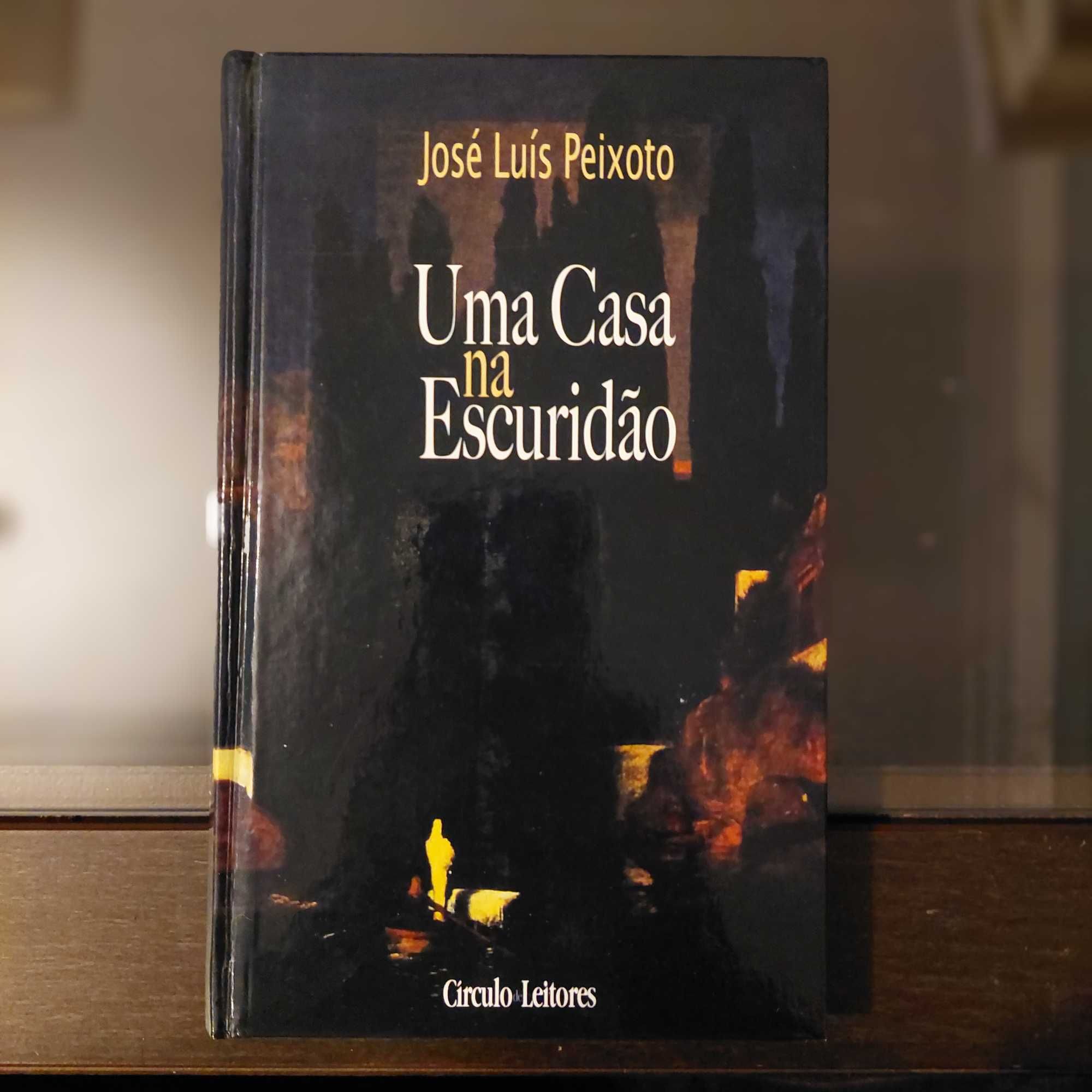 José Luís Peixoto - Uma Casa na Escuridão